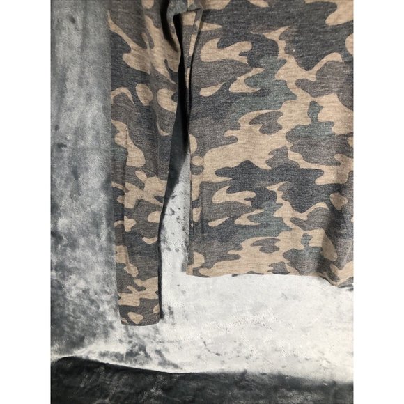 Tresics Top Camouflage Shirt Woman’s V-neck Long Sleeve Tee Shirt Adult Large - Picture 8 of 15